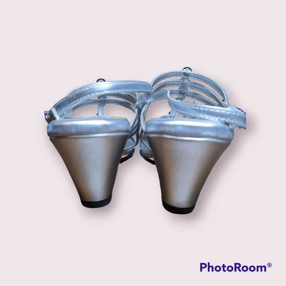 Comfort Plus by Predictions Silver Strappy Sandals - Picture 7 of 11